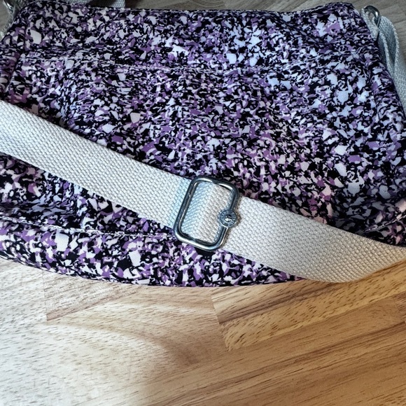 Kipling Crossbody 13x8”- like new!! - Picture 2 of 12